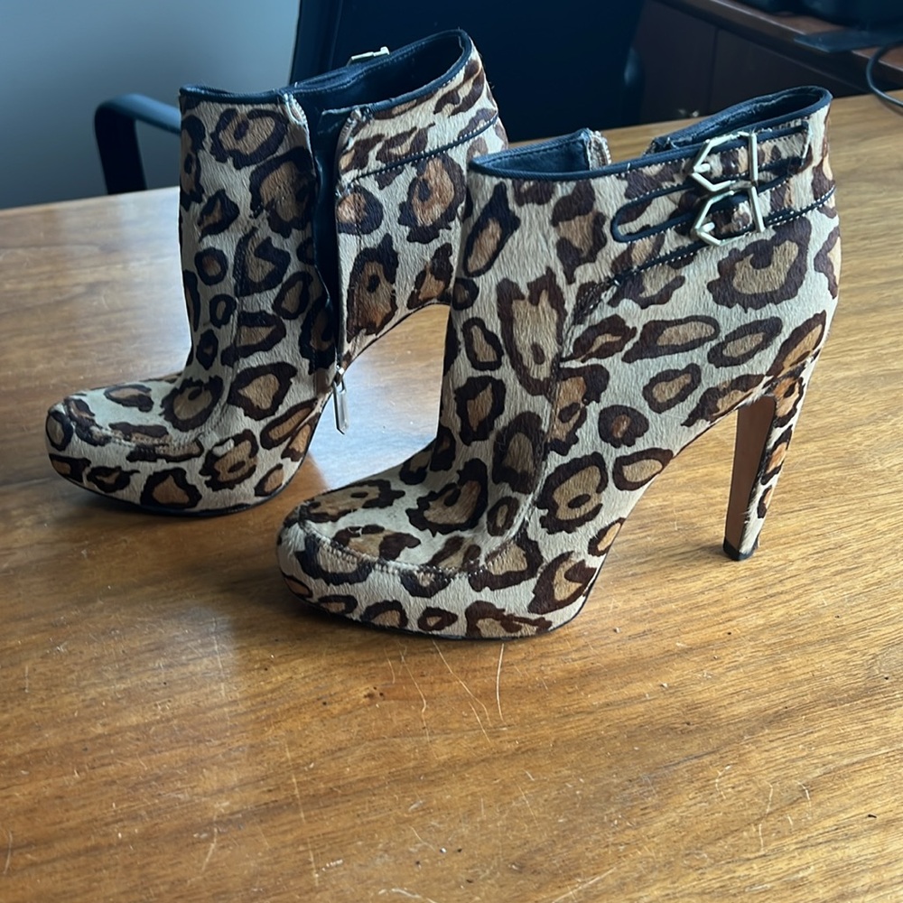 Sam Edelman hair calf platform animal print ankle boot size 8 - Picture 2 of 9
